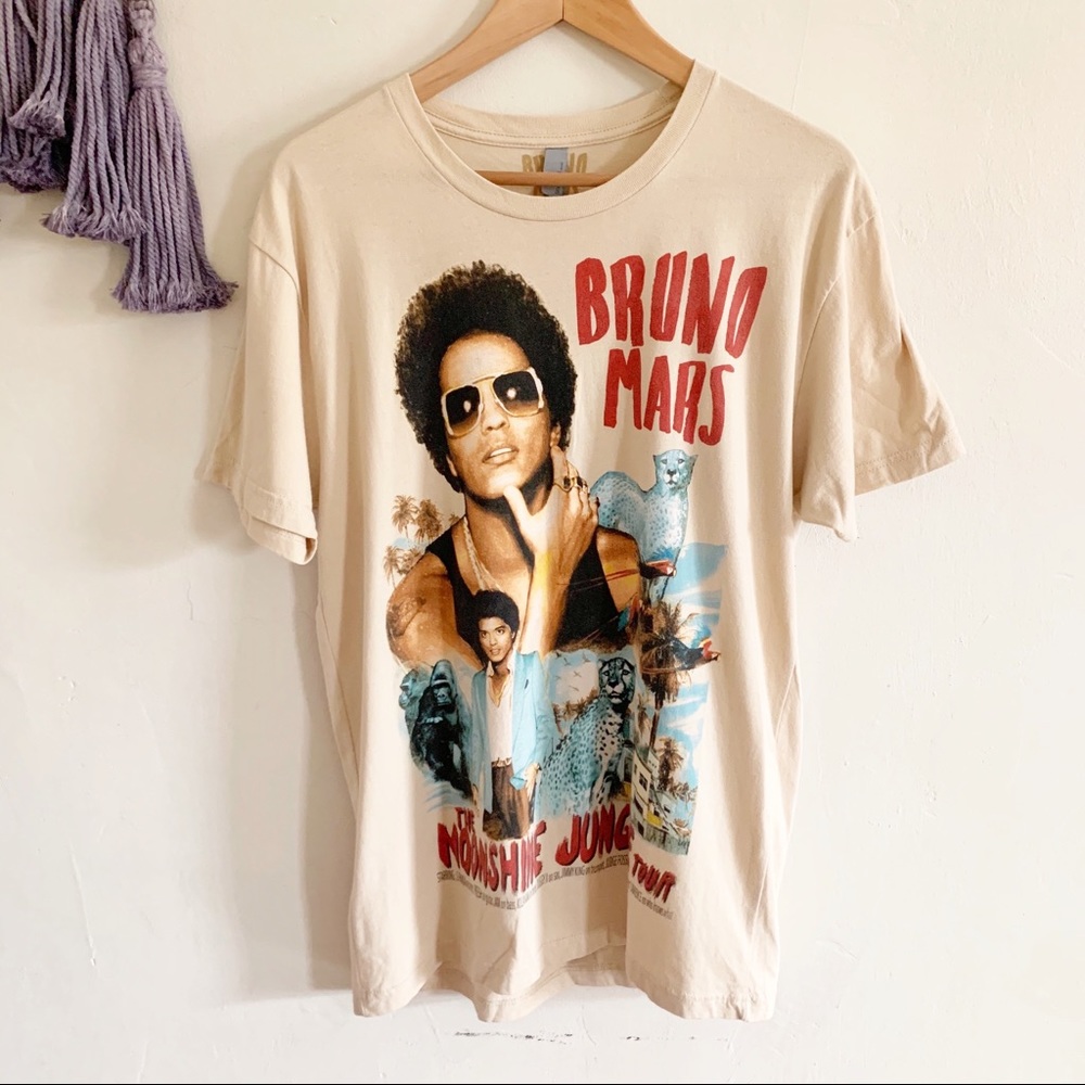 Bruno Mars concert moonshine jungle graphic tee - Picture 1 of 7